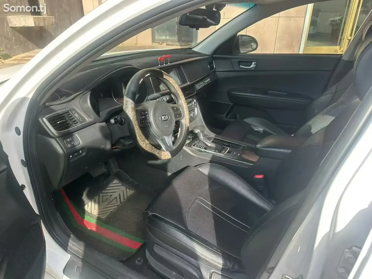 Kia K5 2019 · 2.0 AT
