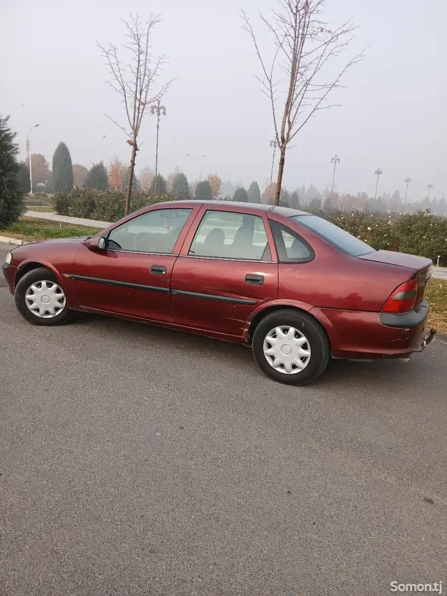 Opel Vectra B 1996 · 1.6 MT