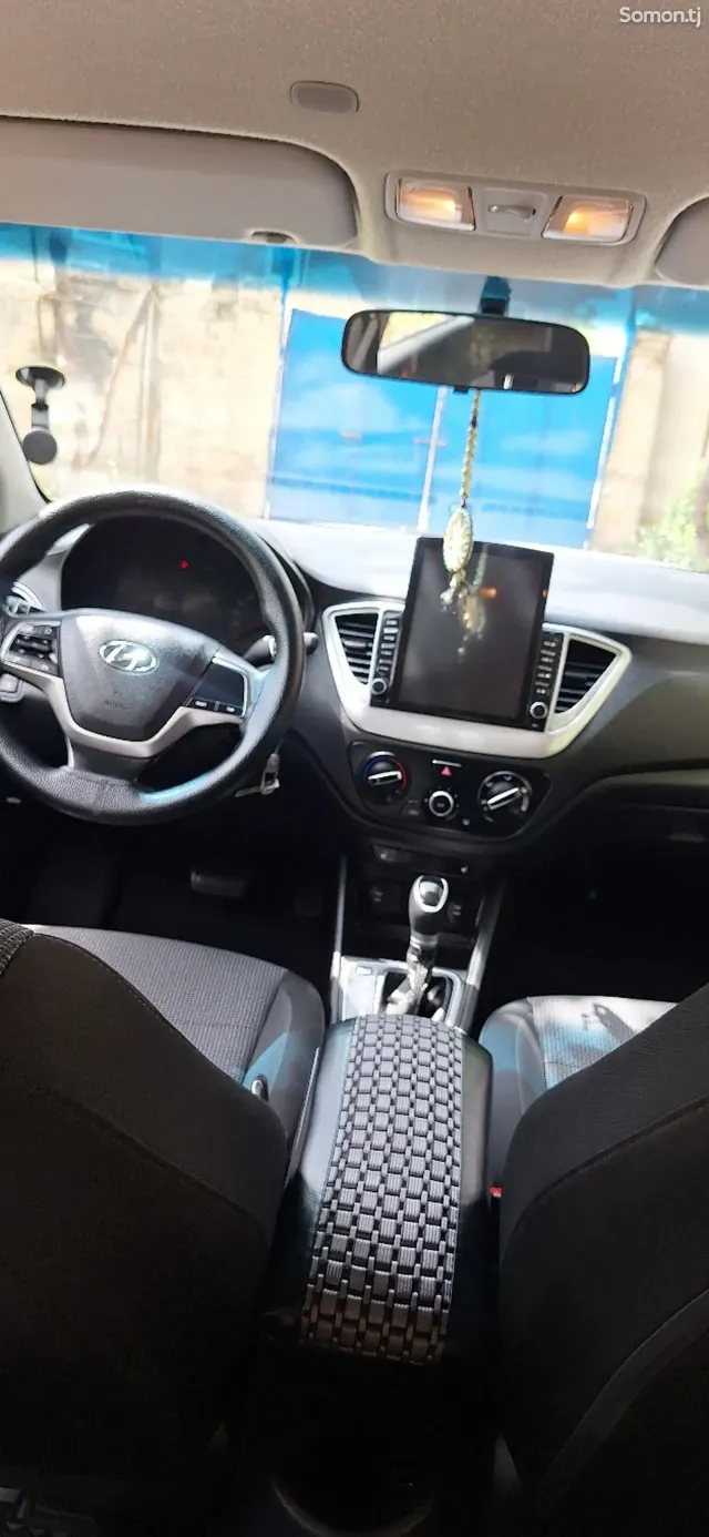 Hyundai Accent 2022 · 1.6 AT