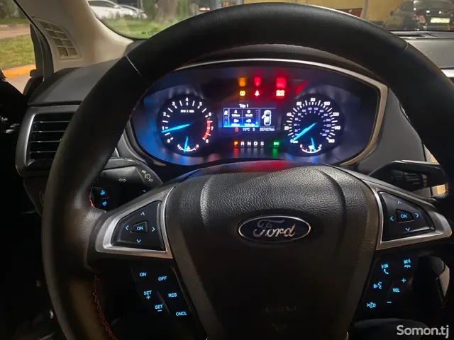 Ford Fusion 2015 · 2.0 AT