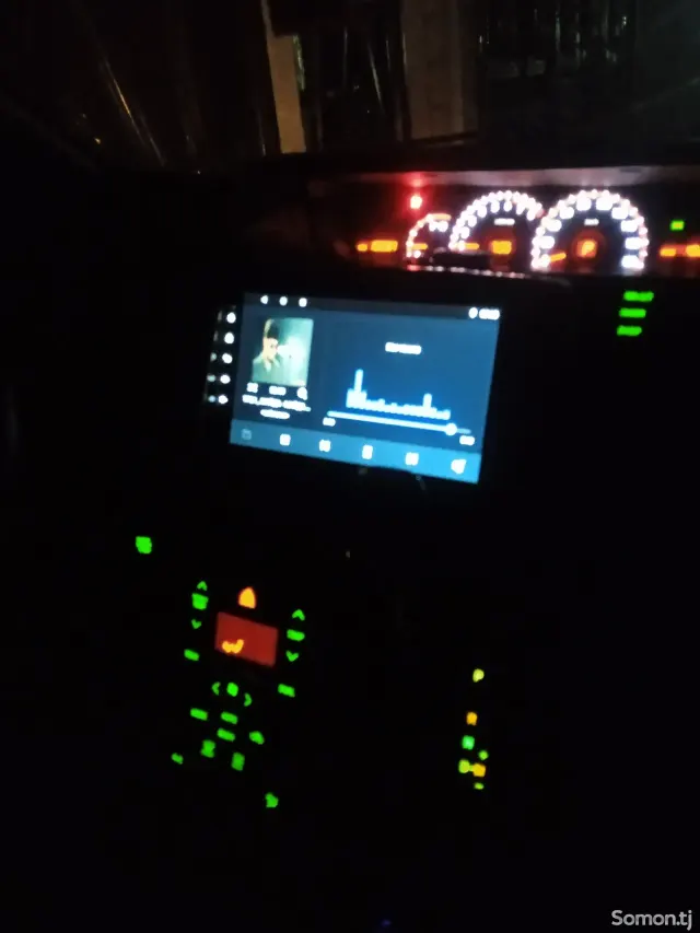 Toyota Voxy 2010 · 2.0 AT