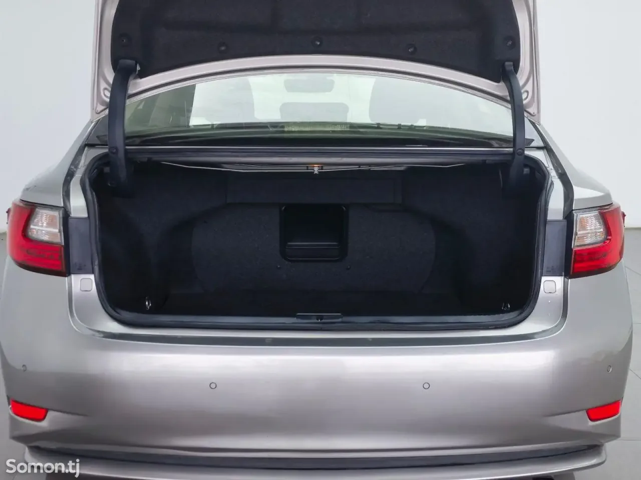 Lexus ES series 2016 · 2.0 AT