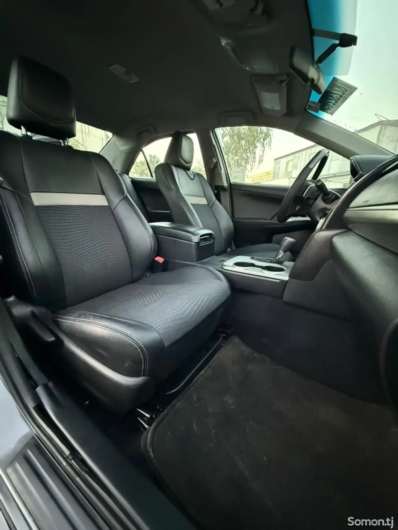 Toyota Camry 2014 · 2.5 AT