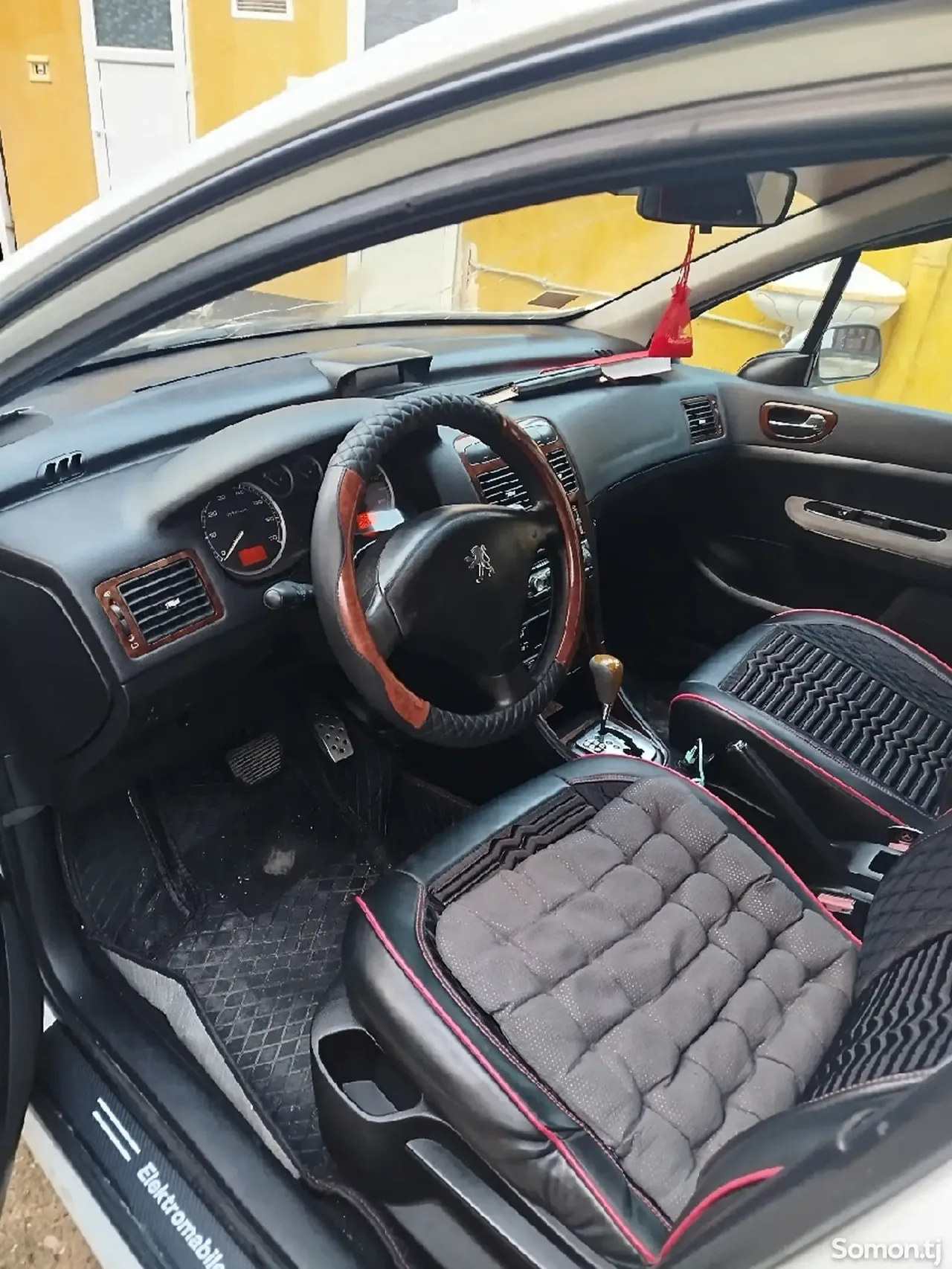 Peugeot 307 2004 · 1.8 AT