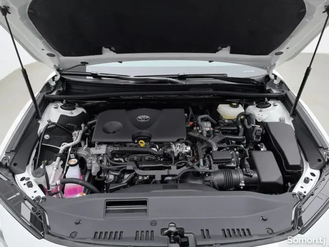 Toyota Camry 2025 · 2.0 AT