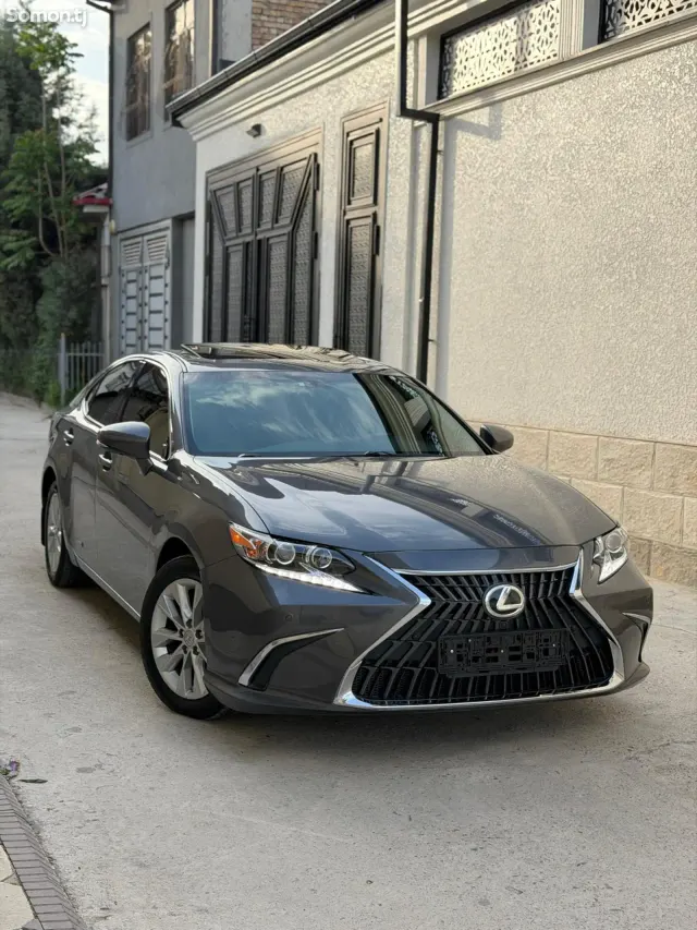 Lexus ES series 2014 · 3.0 AT