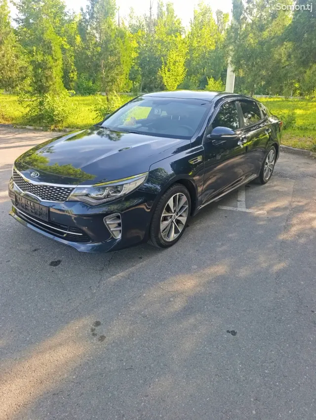 Kia K5 2016 · 2.0 AT