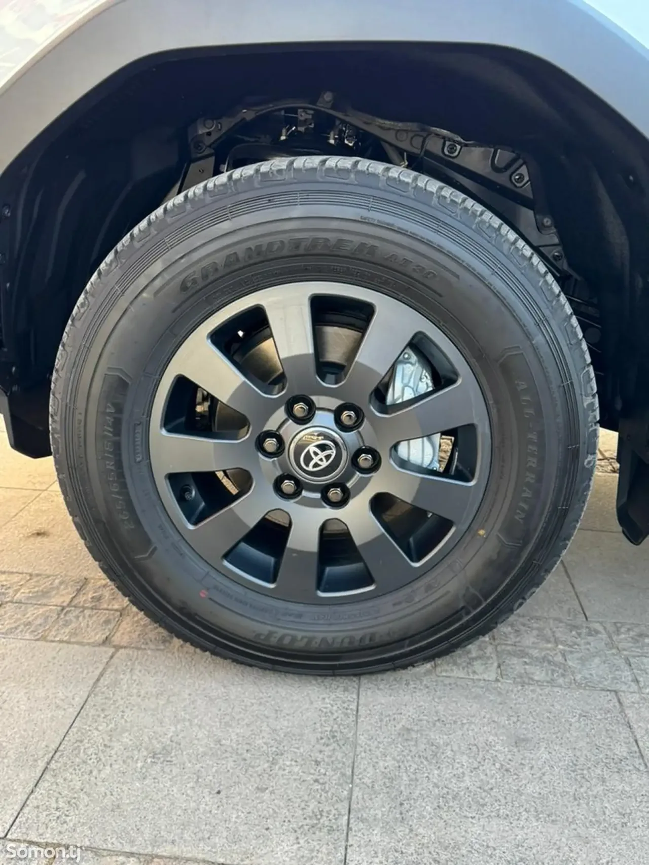 Toyota Land Cruiser Prado 2025 · 2.4 AT