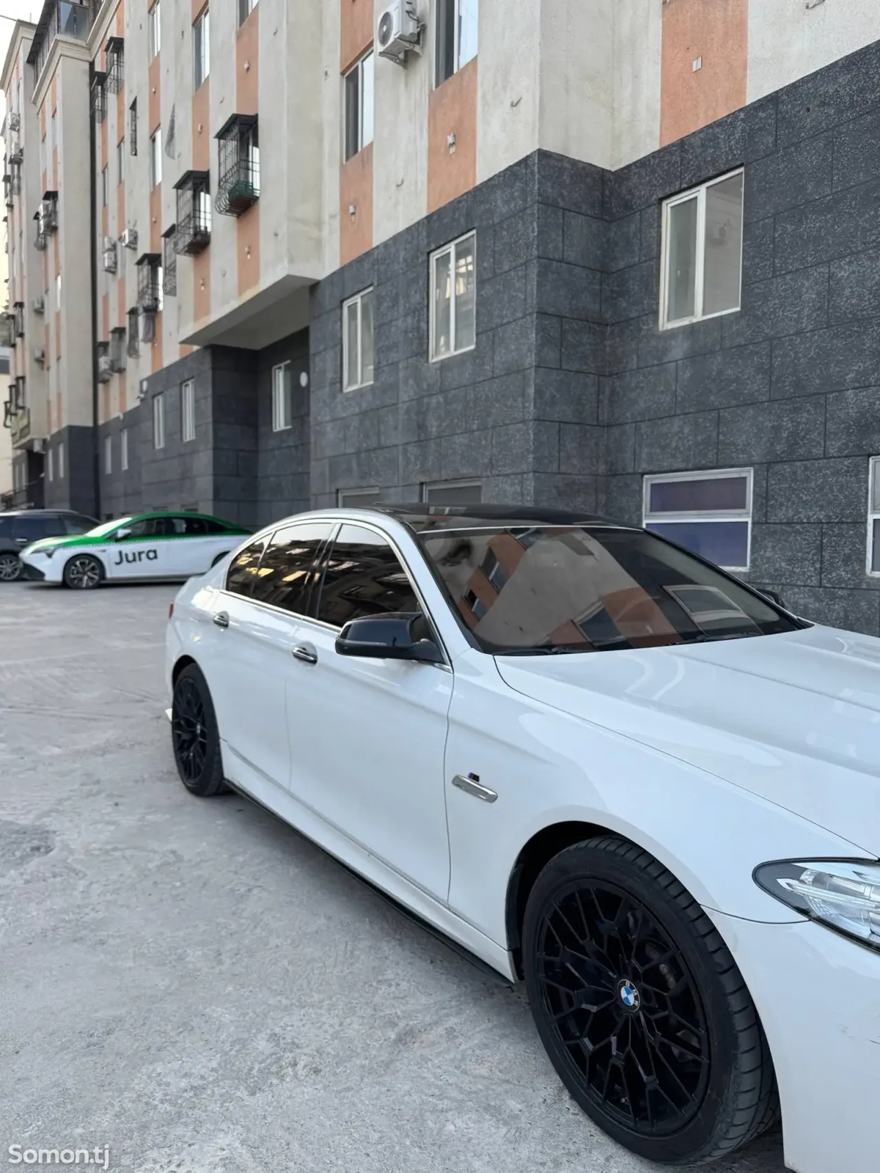 BMW 5 series 2015 · 2.8 AT