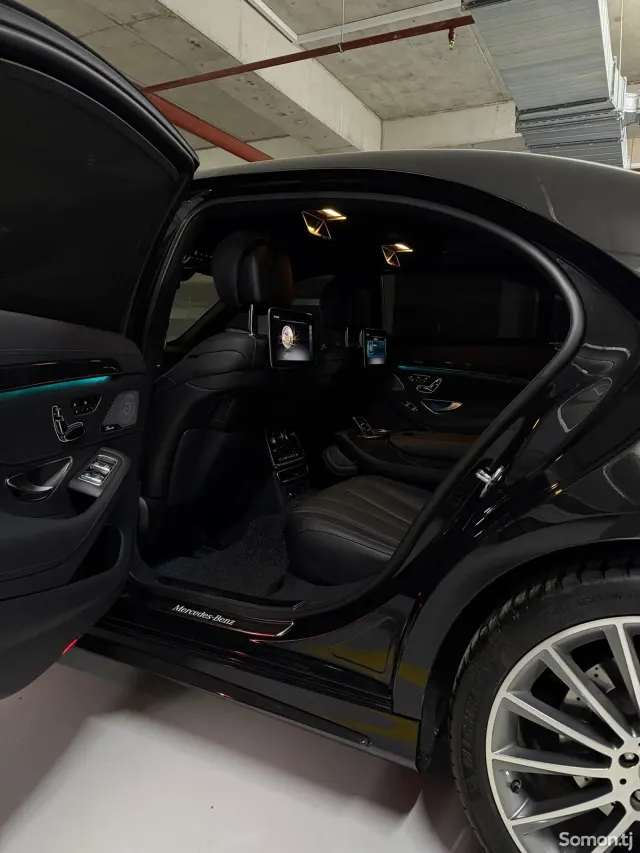 Mercedes-Benz S class 2018 · 4.5 AT