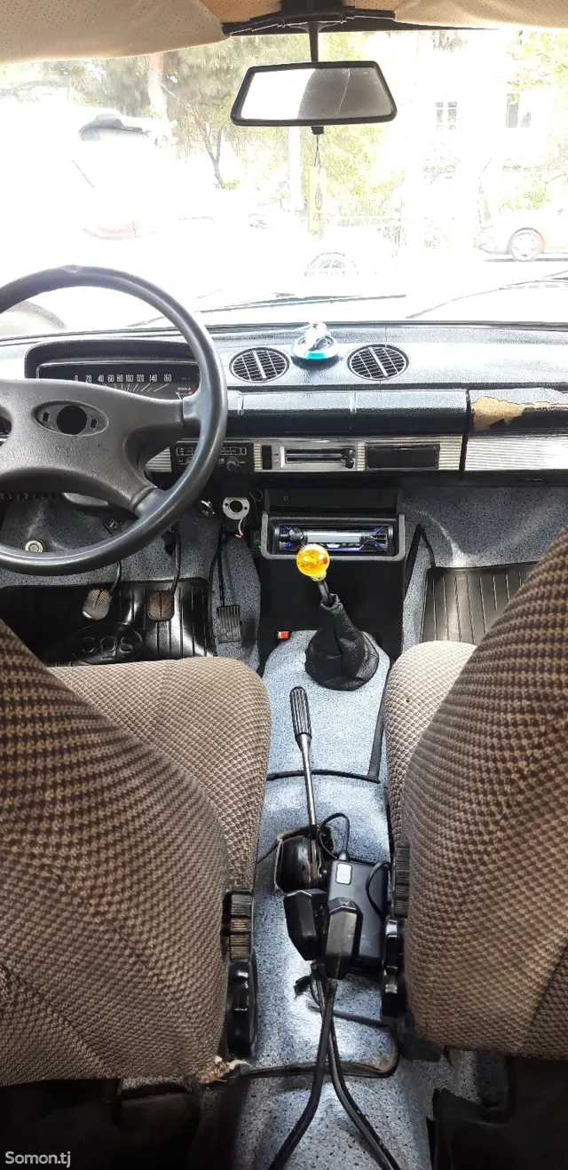 Lada (ВАЗ) 2101 1980 · 1.3 MT