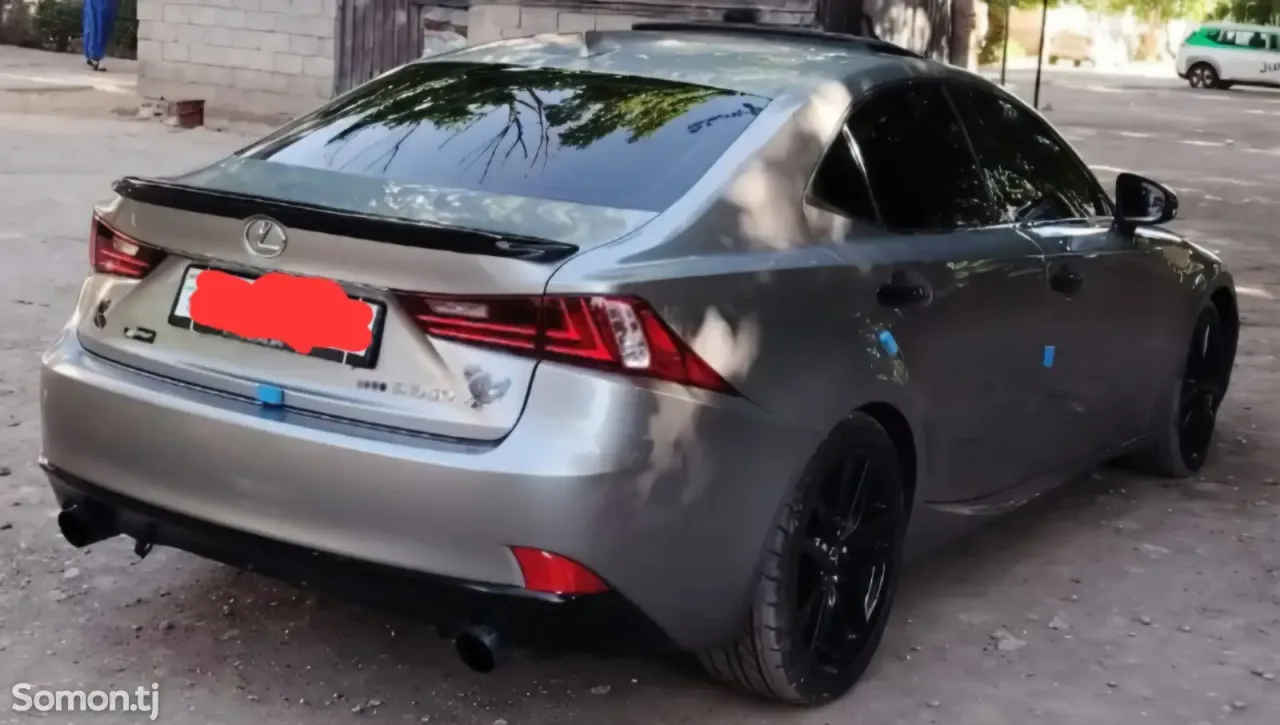 Lexus IS series 2014 · 3.5 AT