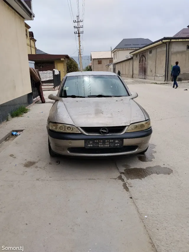Opel Vectra B 1996 · 1.6 MT