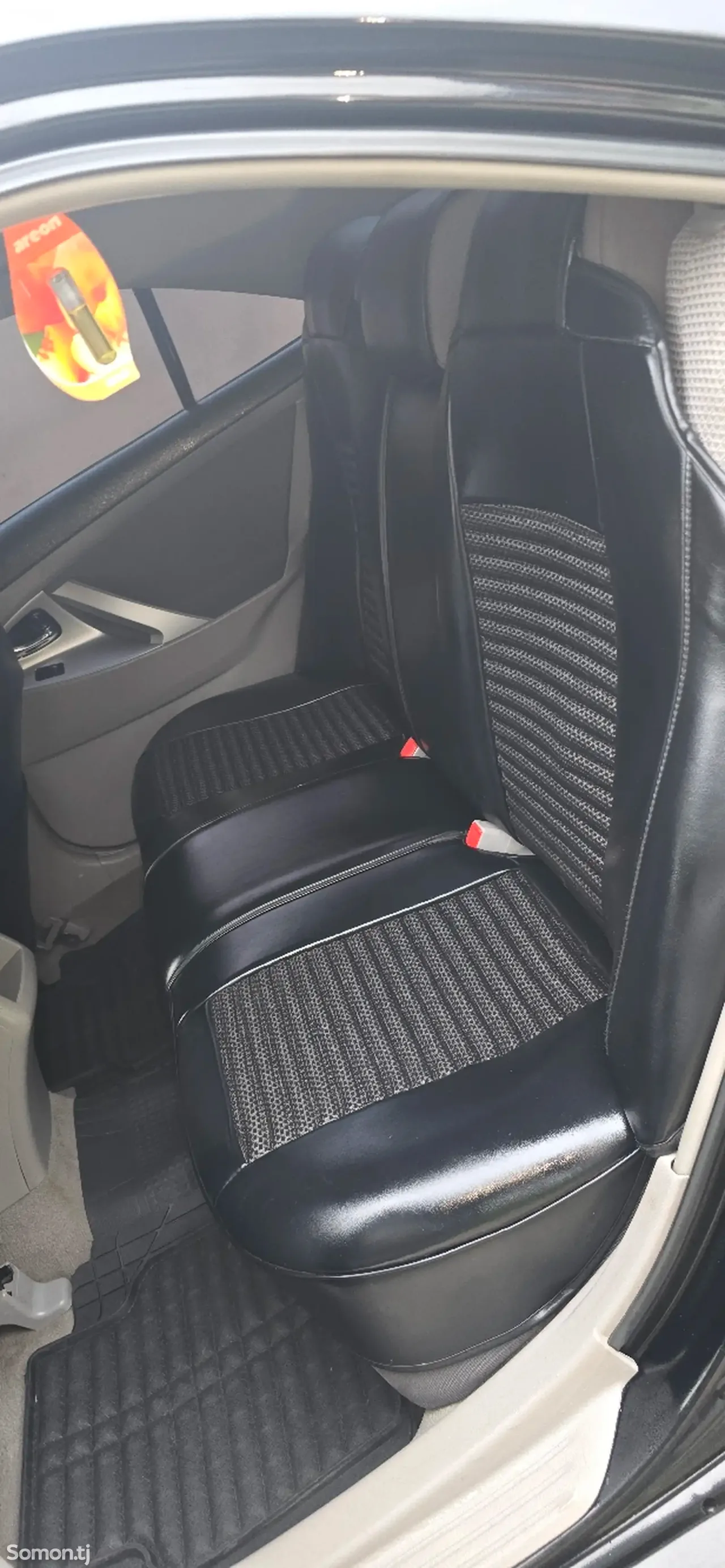 Toyota Camry 2011 · 2.5 AT