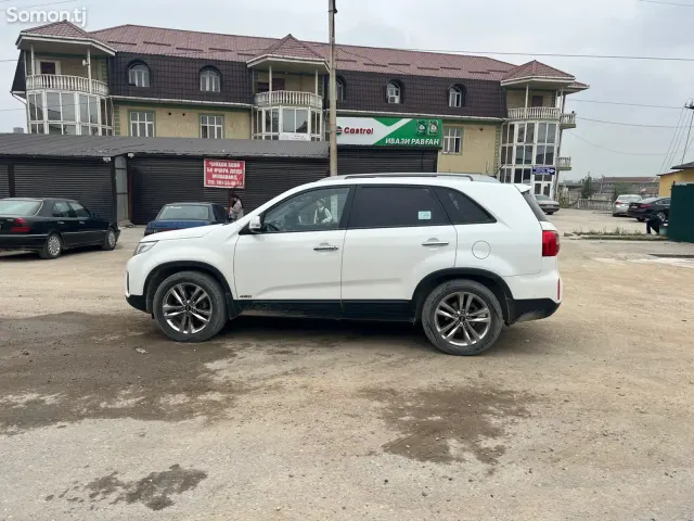 Kia Sorento 2014 · 2.2 AT