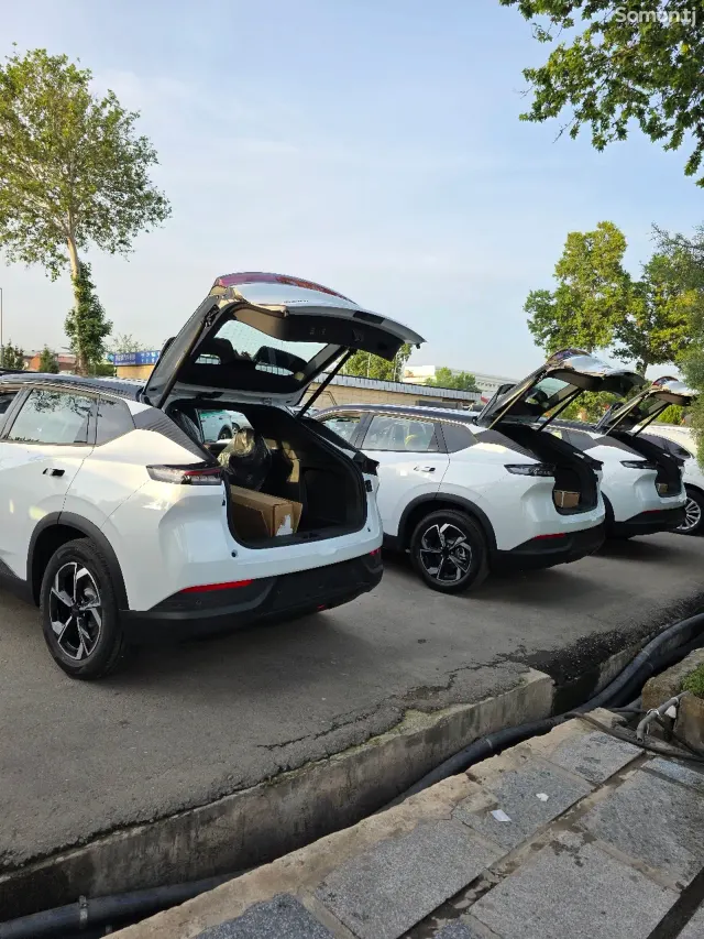 Dongfeng L7 2025 · AT
