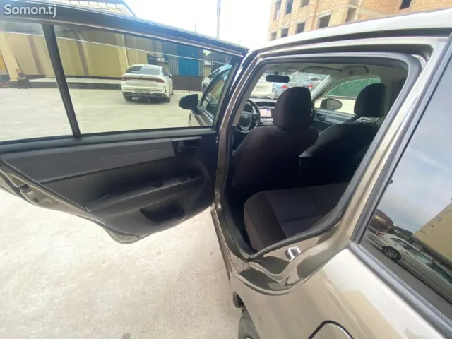 Toyota Fielder 2015 · 1.5 AT