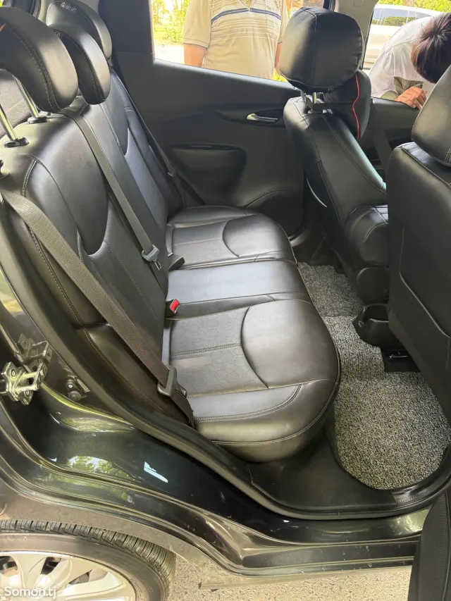 Chevrolet Spark 2016 · 0.8 AT