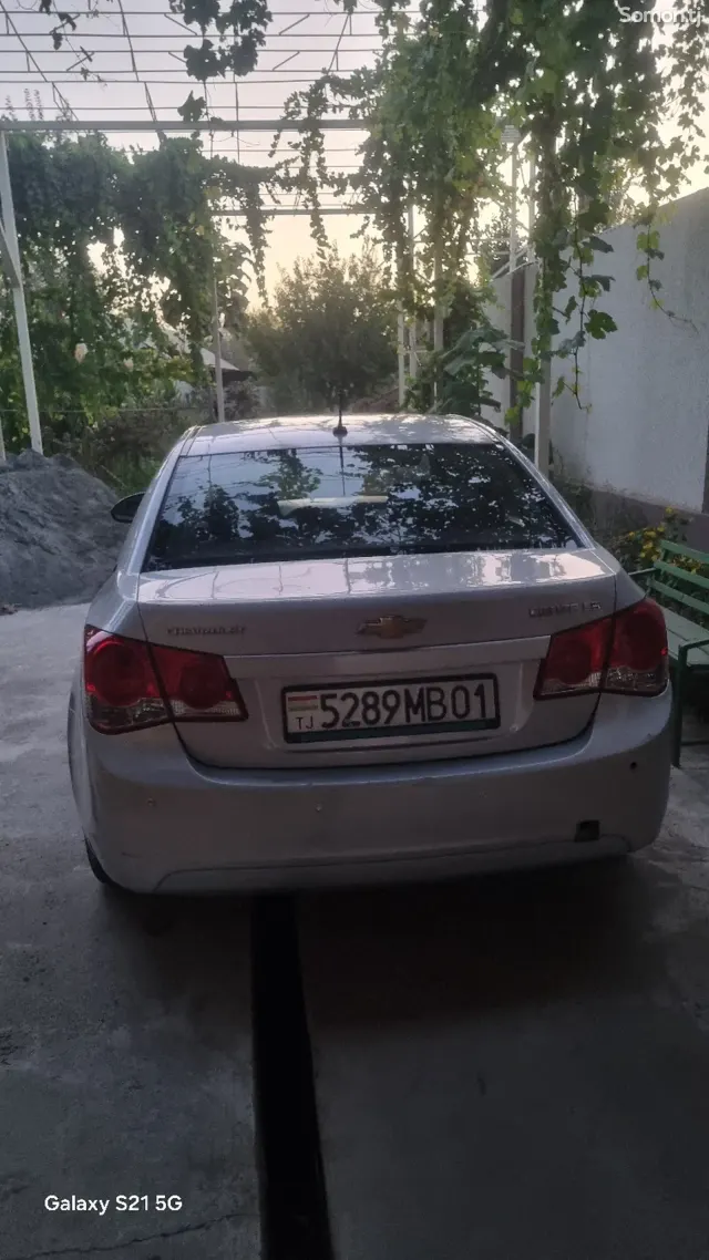 Chevrolet Cruze 2010 · 1.6 AT
