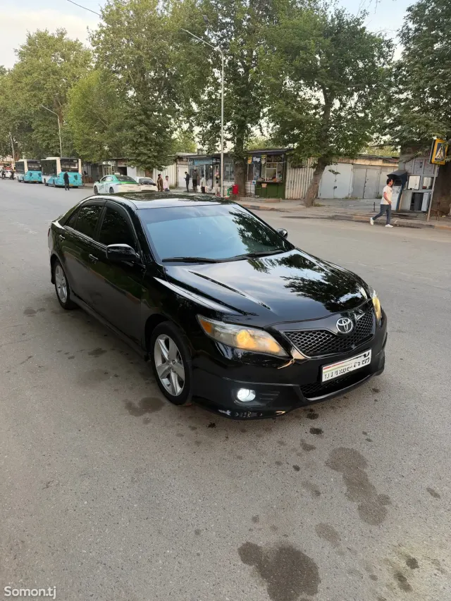 Toyota Camry 2010 · 2.5 AT