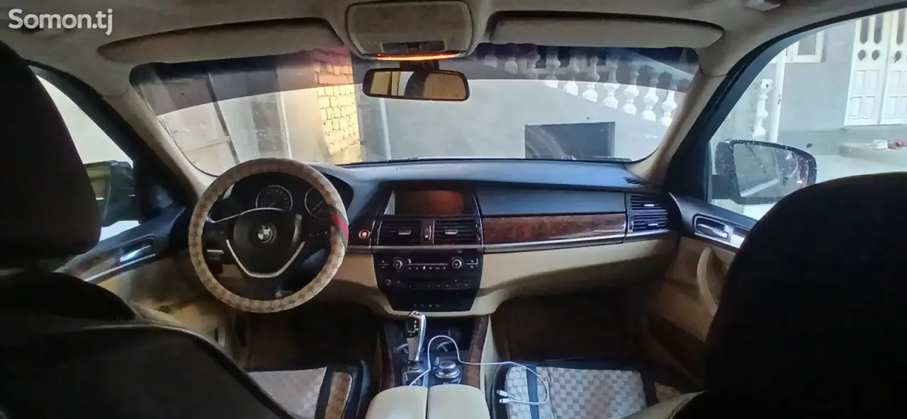 BMW X5 2009 · 4.8 AT