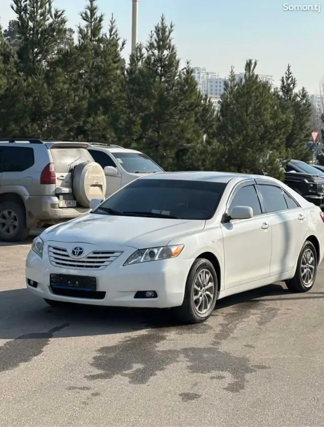 Toyota Camry 2008 · 2.4 AT