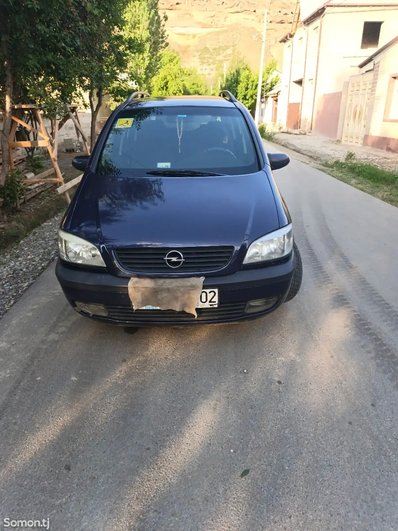 Opel Zafira 1999 · 1.8 MT