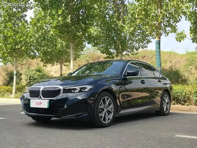 BMW i3 2025 · AT