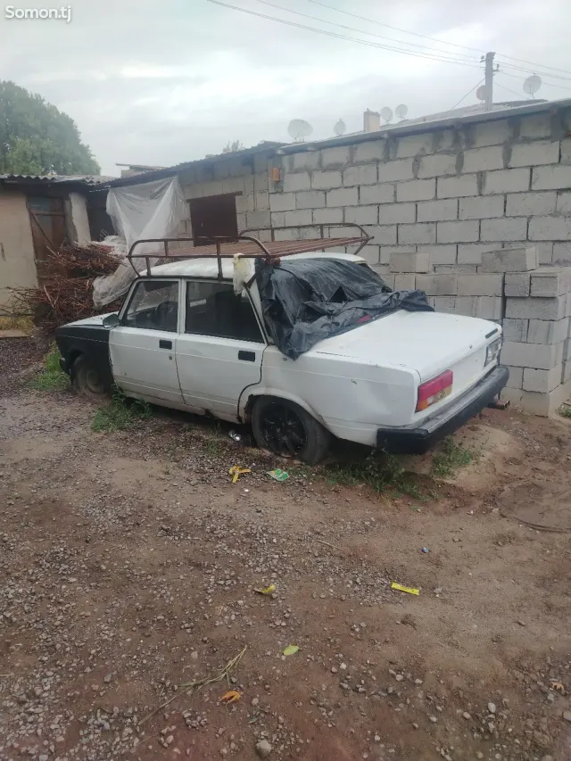 Lada (ВАЗ) 2107 1998 · 1.5 MT