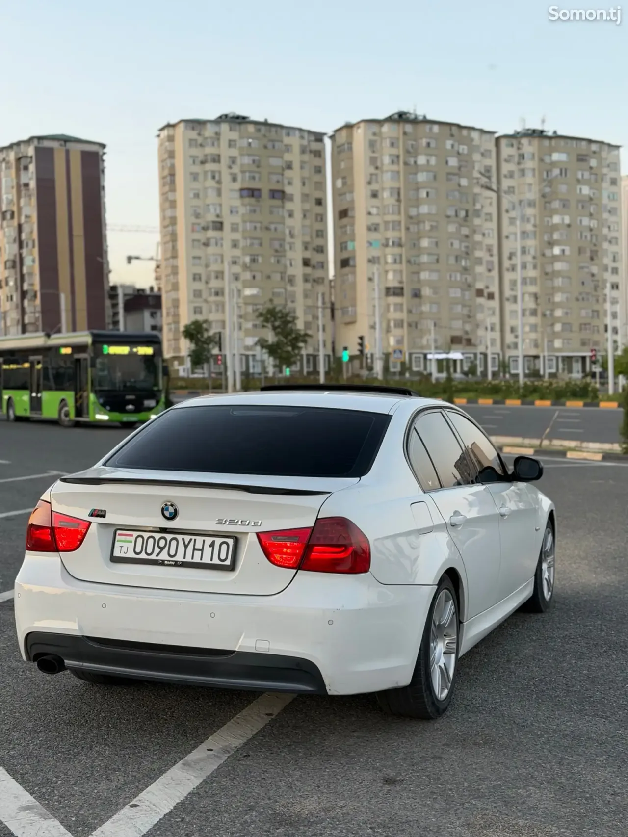 BMW 3 series 2010 · 2.0 AT