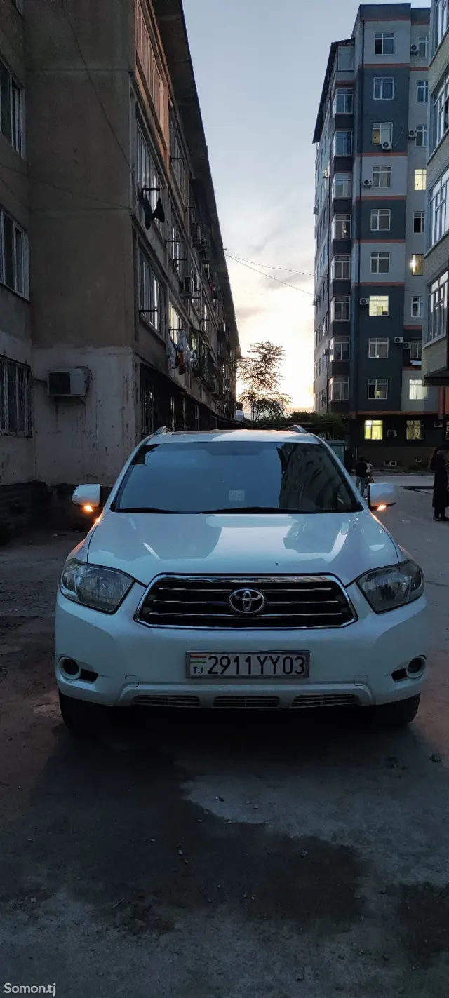 Toyota Highlander 2010 · 3.5 AT
