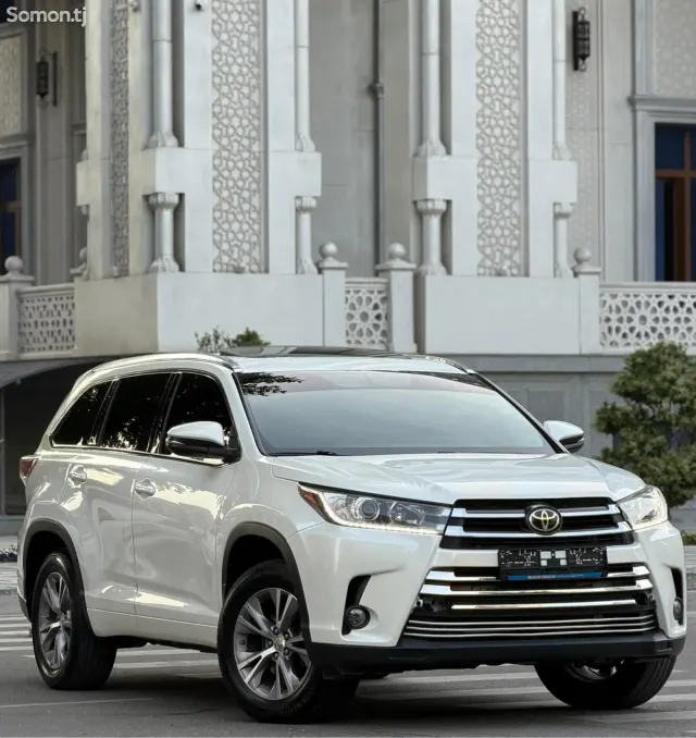 Toyota Highlander 2015 · 3.5 AT