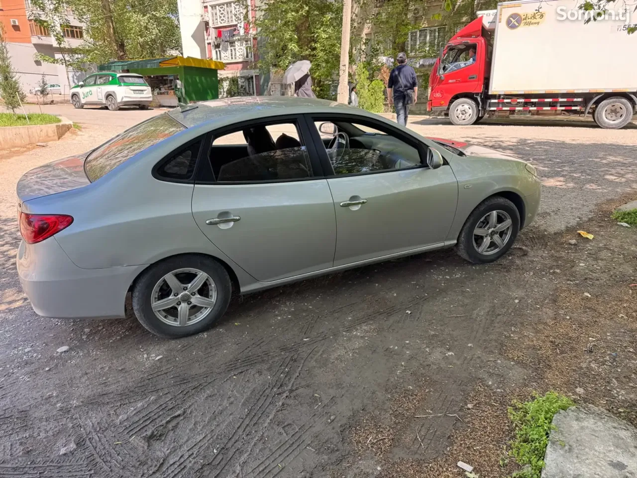 Hyundai Avante 2009 · 1.6 AT