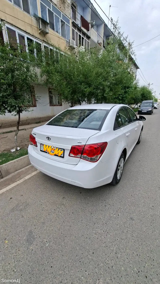 Chevrolet Cruze 2009 · 1.6 MT