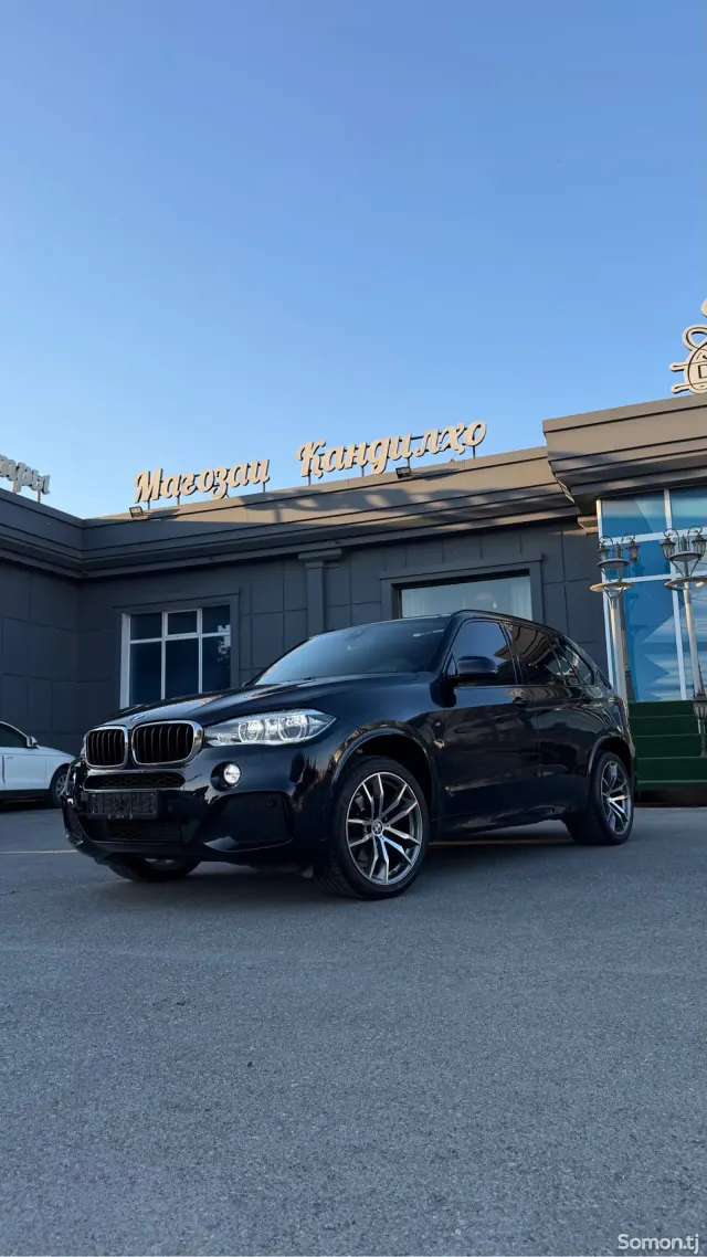 BMW X5 2016 · 3.0 AT