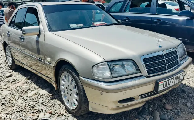 Mercedes-Benz C class 2000 · 2.4 AT