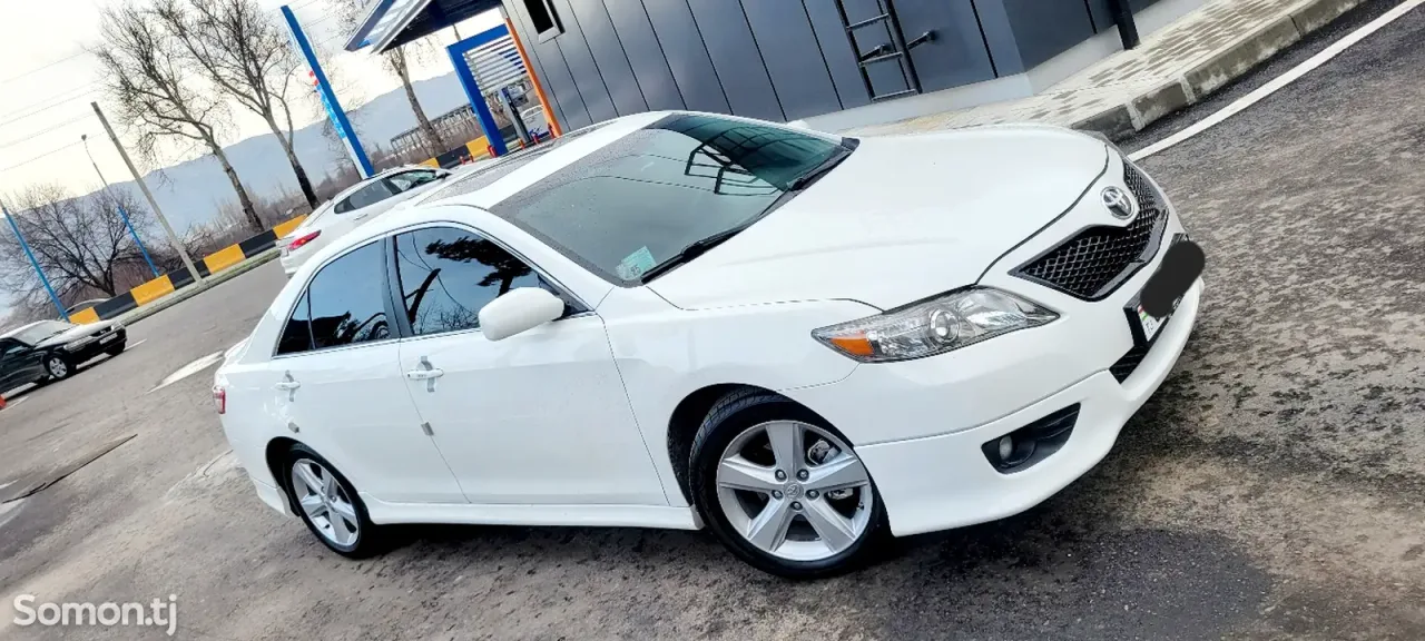 Toyota Camry 2011 · 2.5 AT