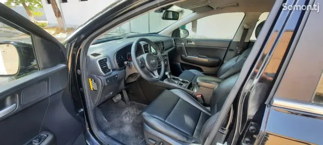 Kia Sportage 2015 · 2.0 AT