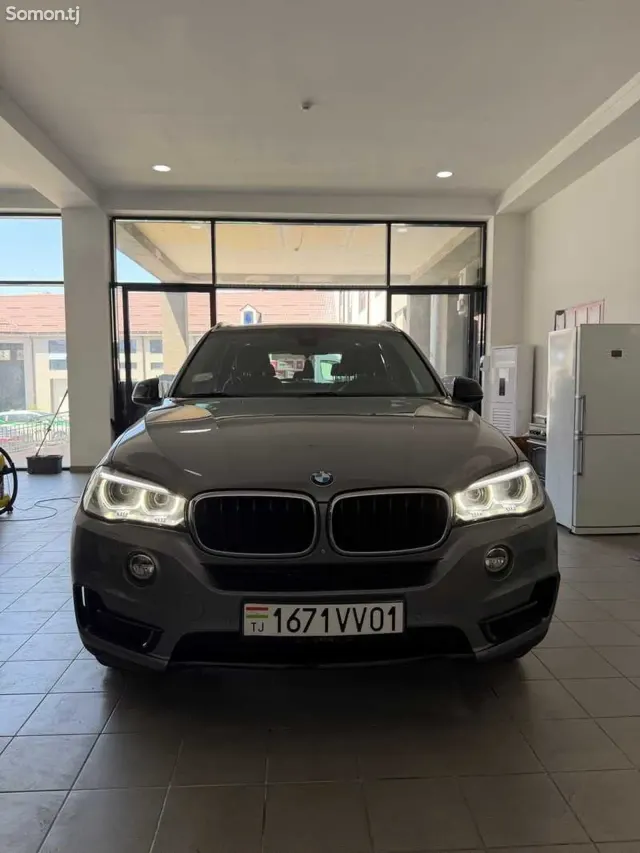 BMW X5 2014 · 2.5 AT