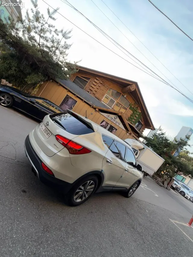 Hyundai Santa Fe 2015 · 2.0 AT