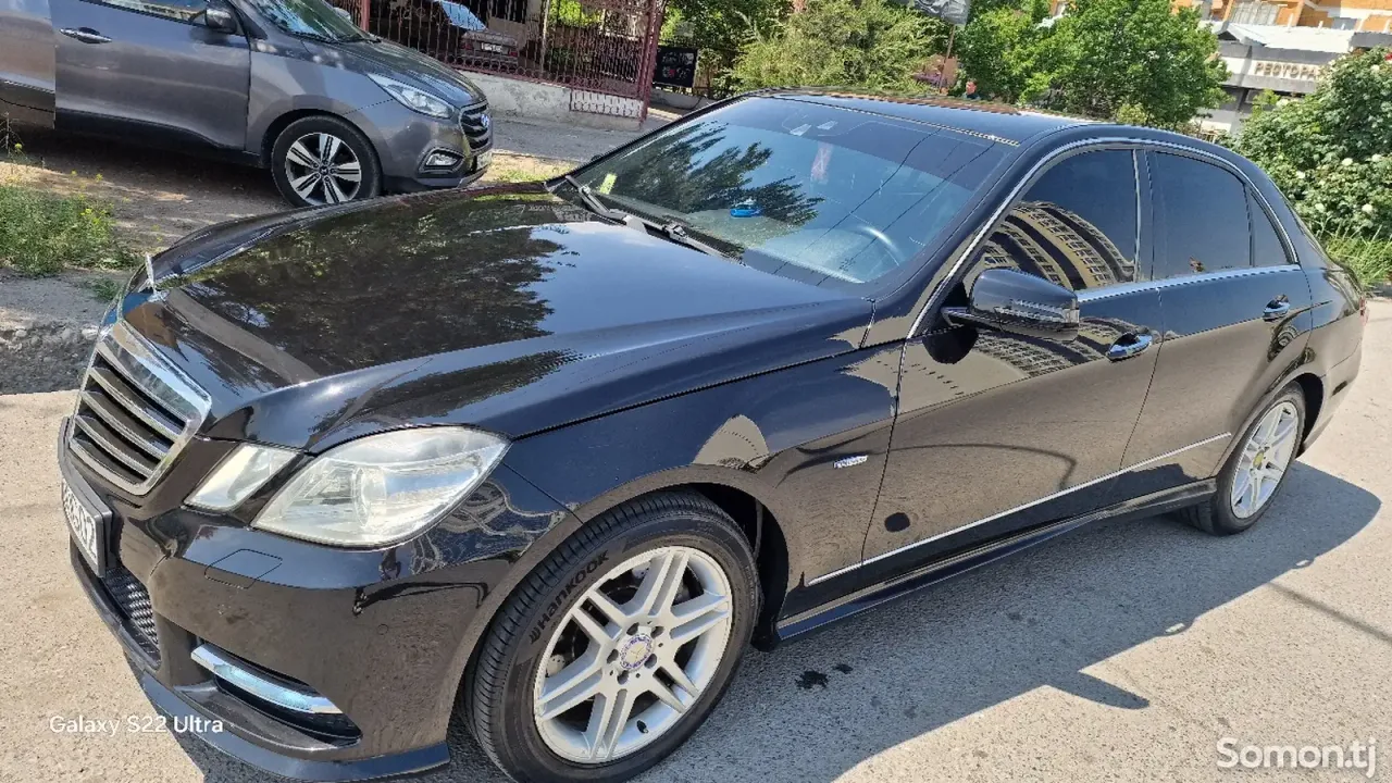 Mercedes-Benz E class 2012 · 2.2 AT