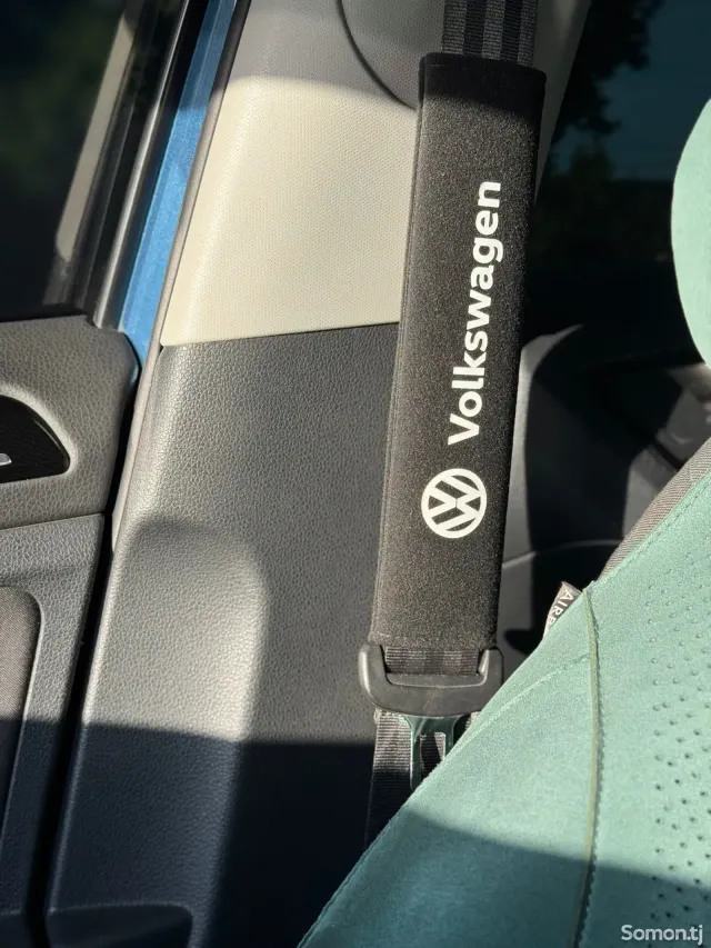 Volkswagen Golf 2015 · 2.0 AT