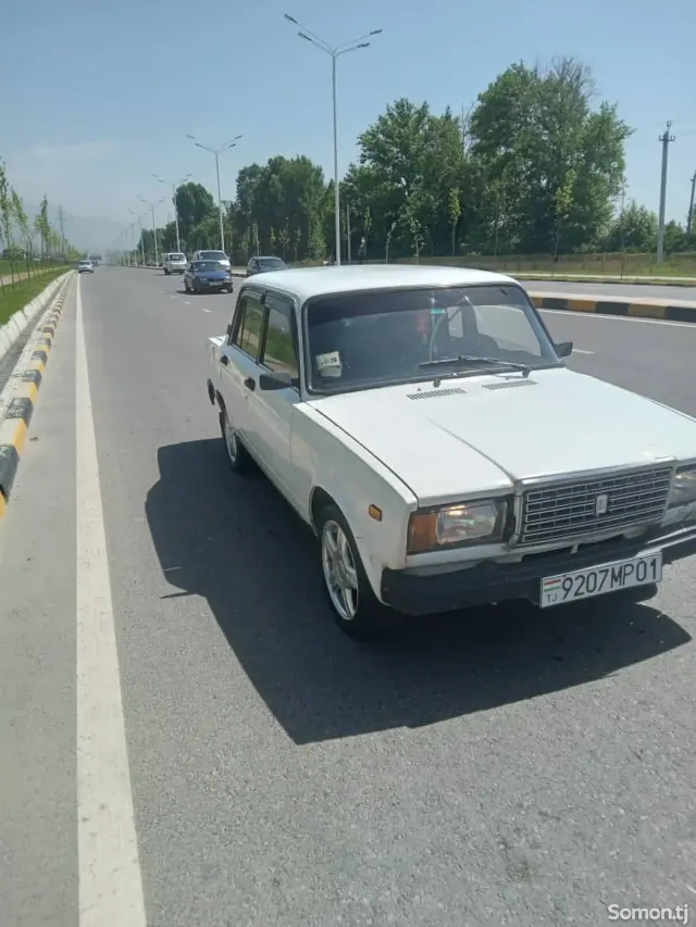 Lada (ВАЗ) 2107 2004 · 1.5 MT