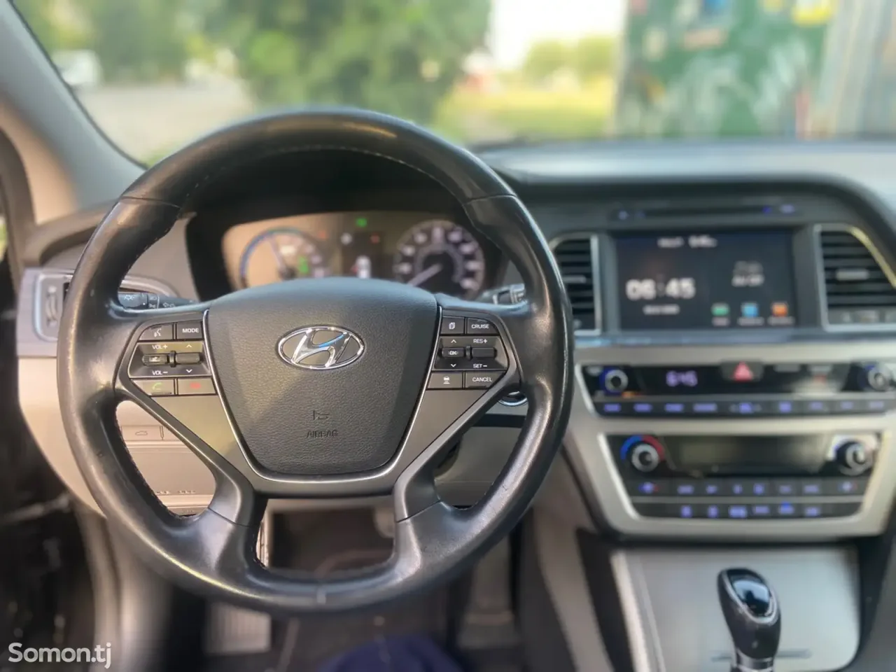 Hyundai Sonata 2017 · 2.4 AT