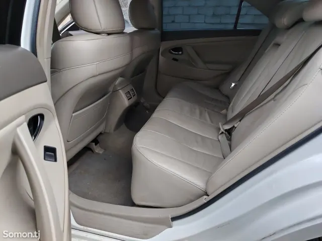 Toyota Camry 2009 · 2.4 AT