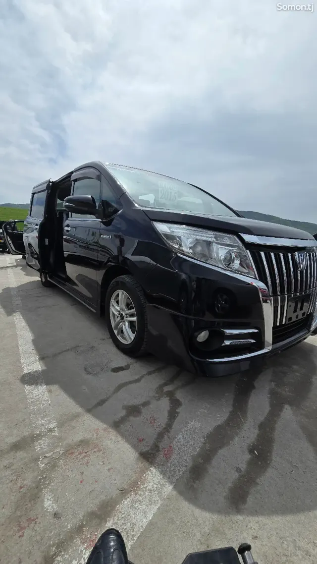 Toyota Voxy 2015 · 1.8 AT