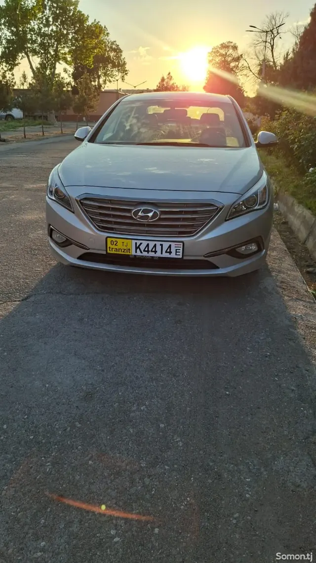 Hyundai Sonata 2015 · 2.0 AT
