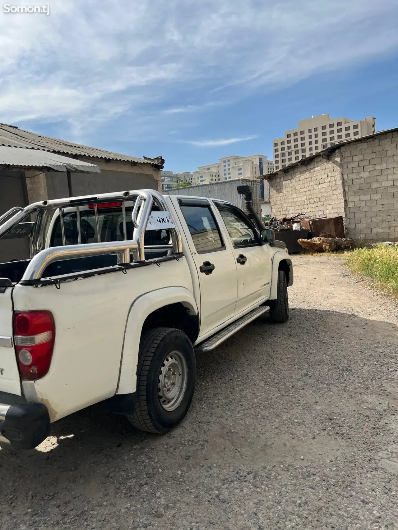 Chevrolet Colorado 2009 · 2.4 MT