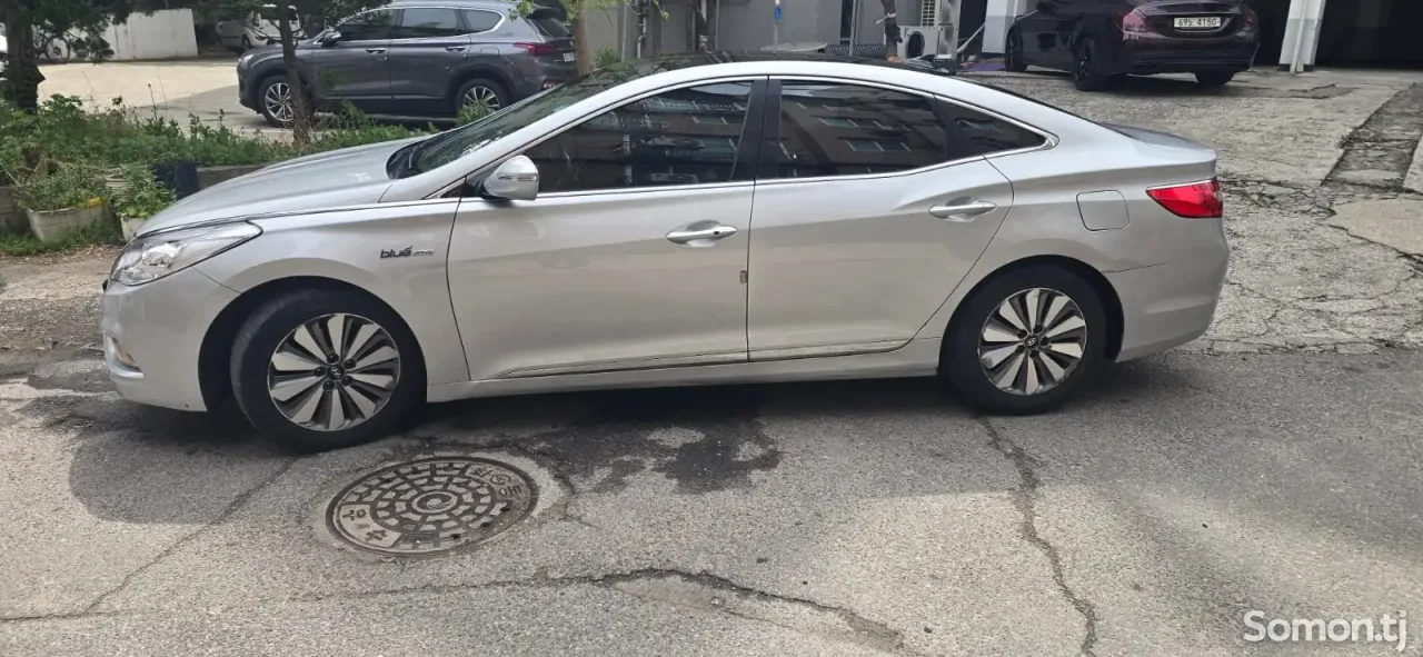 Hyundai Grandeur 2014 · 2.5 AT