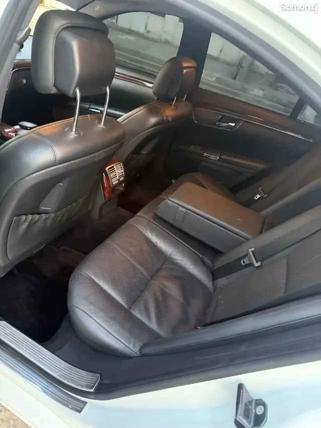 Mercedes-Benz S class 2007 · 5.5 AT